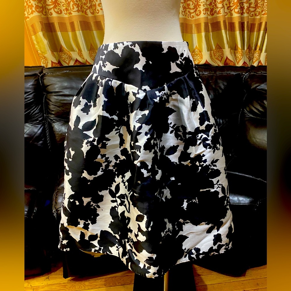 Akira Chicago Black Label small Black and White Floral Skirt